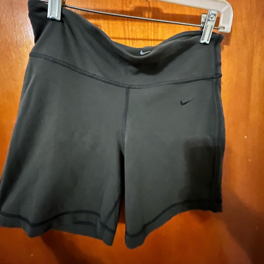 NIKE Women's Performance Game Short - grey, Small